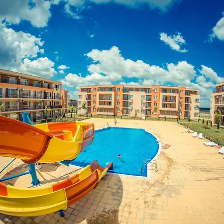 Golf Club Hotel 3*